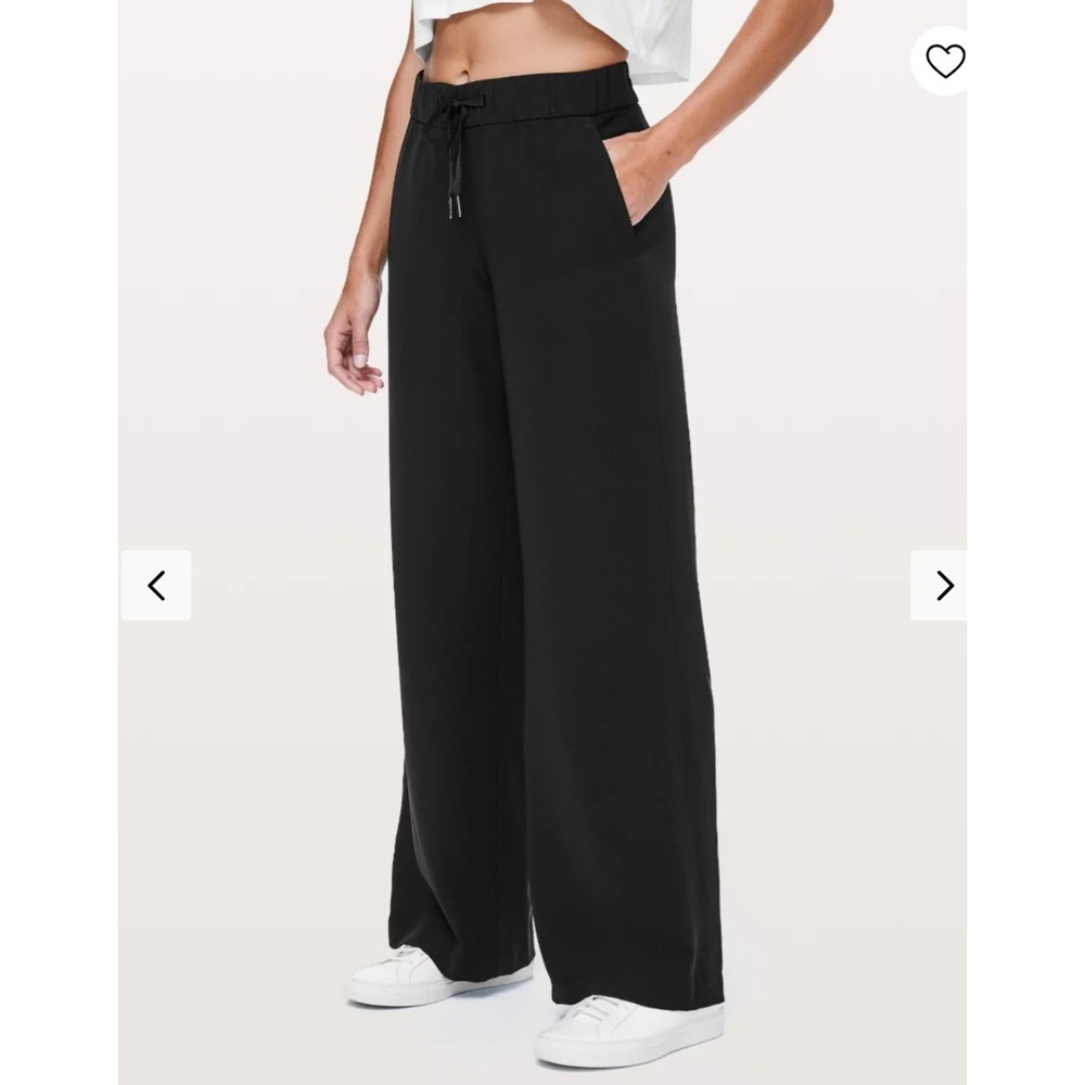 Lululemon On the Fly Wide Leg Pant Pockets Black Luxtreme Womens Size 4 LW5BQPS